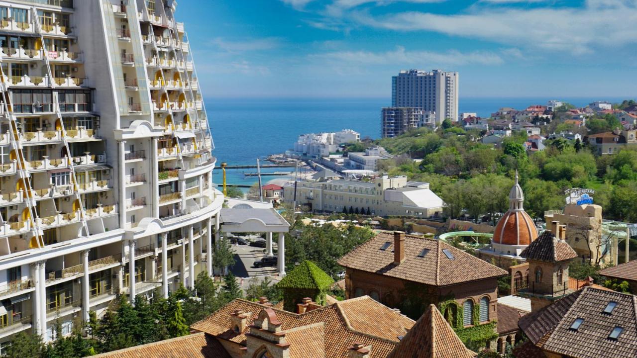 Design Apartment Leo - Welcome To Arcadia โอเดสซา ภายนอก รูปภาพ