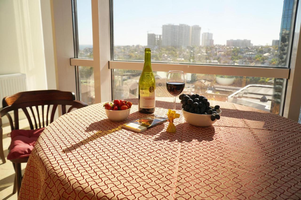 Design Apartment Leo - Welcome To Arcadia โอเดสซา ภายนอก รูปภาพ